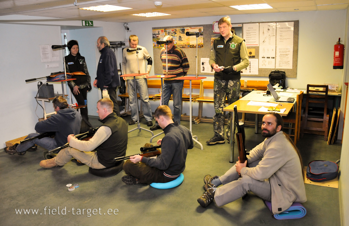 15 minutit püsside soojendamiseks